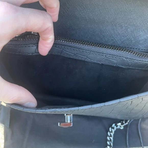 NWT Btokier Lennox Small Croc-Embossed Leather Crossbody in Black - Picture 6 of 8